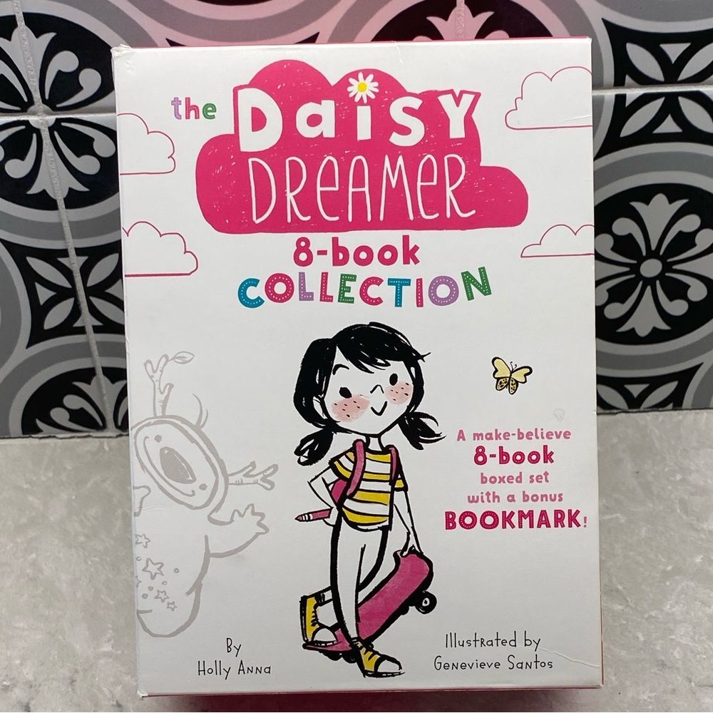 The Daisy Dreamer 8-Book Collection by Holly Anna
